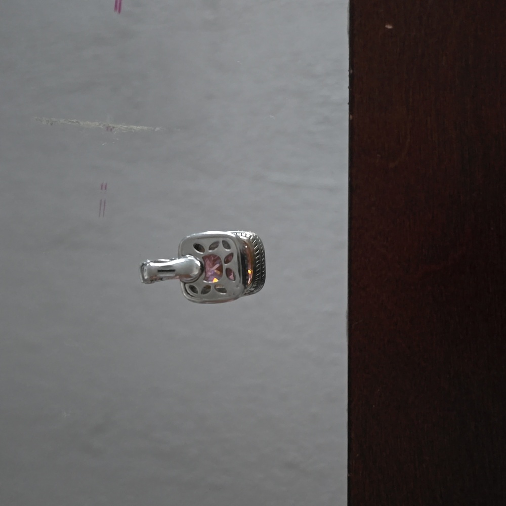 Pink pendent - Picture 2 of 2